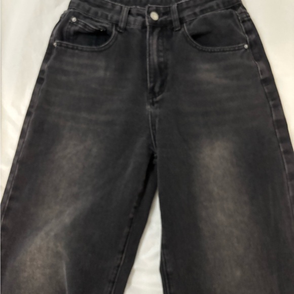 Classic Black Women's Jeans - Picture 1 of 5